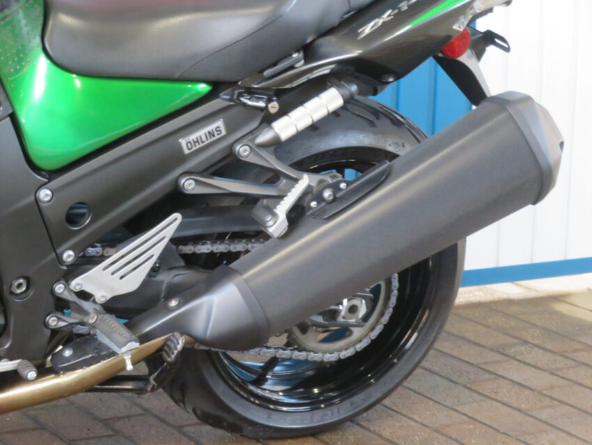 カワサキ/ZX-14R – シイナモータース