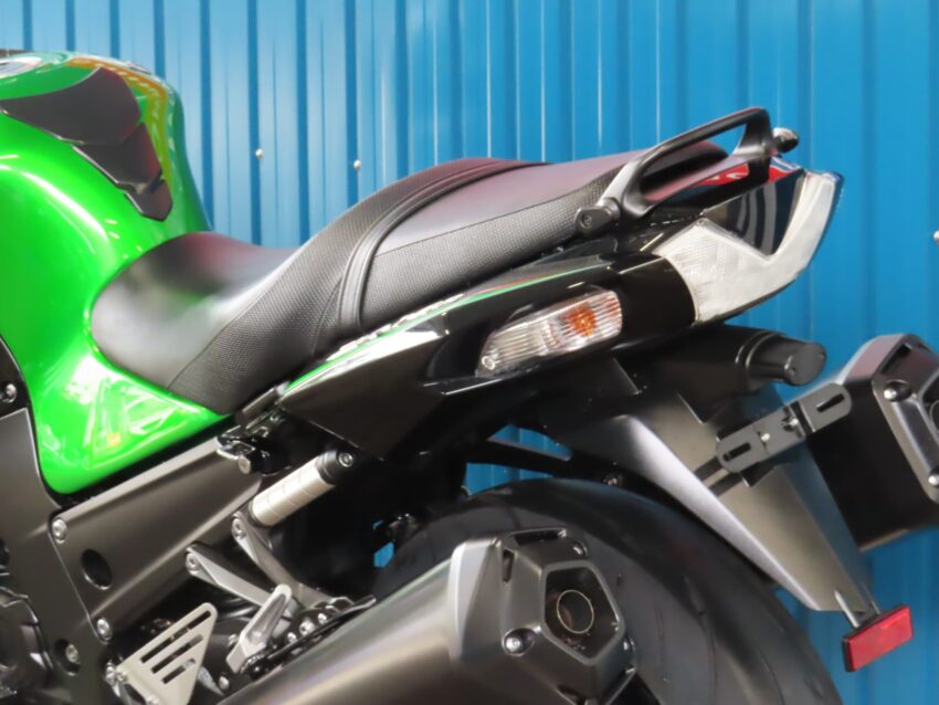 カワサキ/ZX-14R – シイナモータース